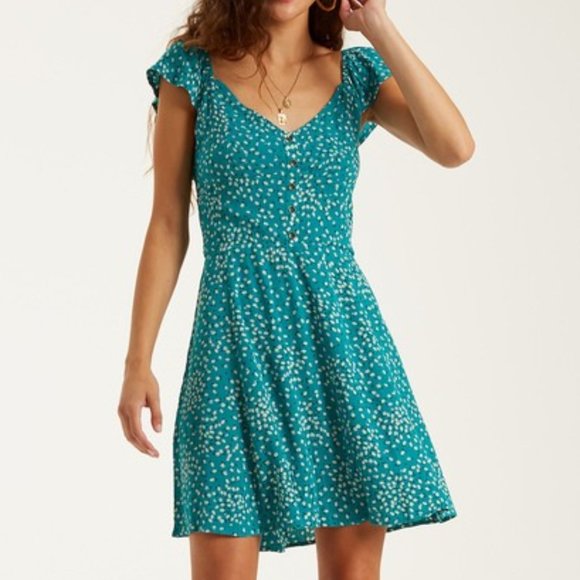 Billabong Dresses & Skirts - Billabong Beachy Green Floral Dress